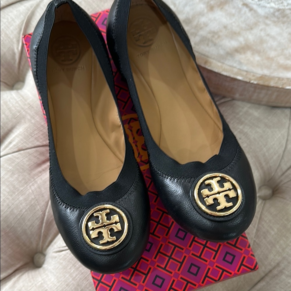 EUC! Tory burch caroline 2 ballet flat sz8.5